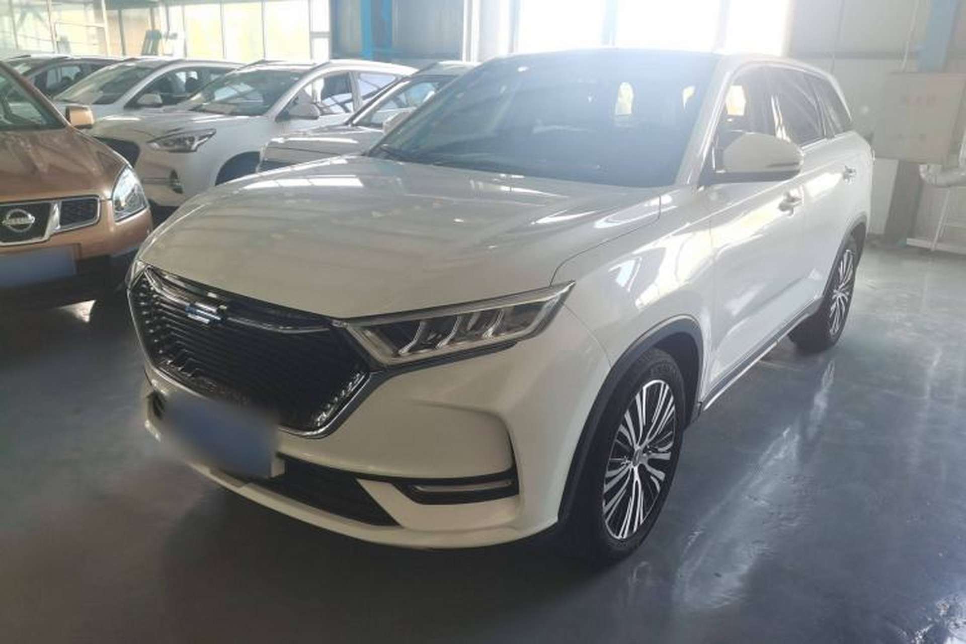 Used CHANGAN OSHAN X7 2021 1.5T Manual Luxury Version Front Left 45 Deg