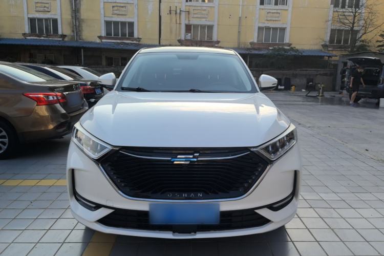 Used CHANGAN OSHAN X7 2021 1.5T Automatic Luxury Version Front