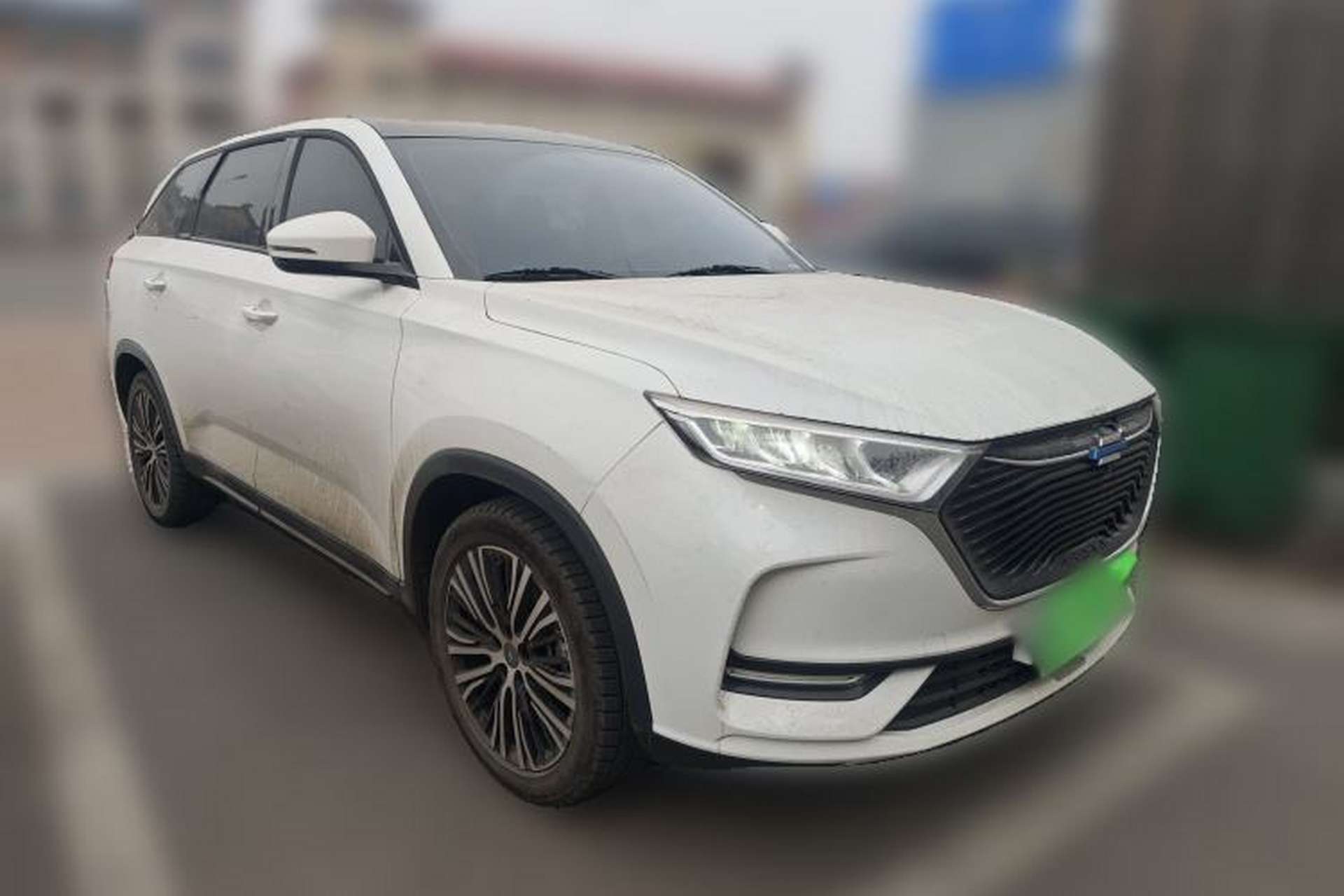 Used CHANGAN OSHAN X7 2021 1.5T Automatic Luxury Version Front Right 45 Deg
