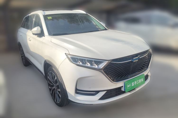 Used CHANGAN OSHAN X7 2021 1.5T Space Freedom Edition with Automatic Parking and Facial Recognition Front Right 45 Deg