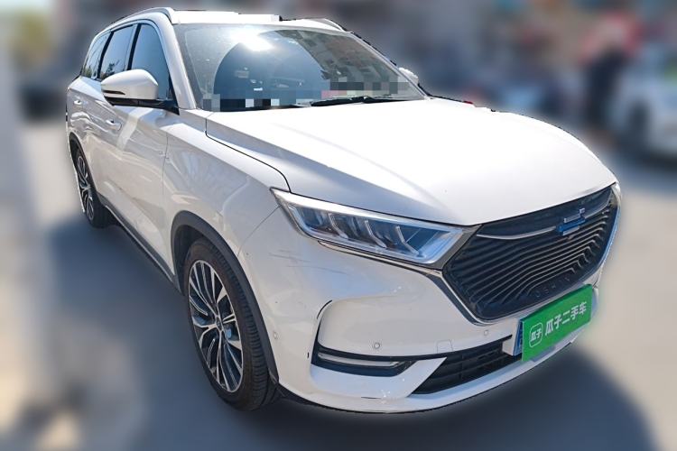 Used CHANGAN OSHAN X7 2021 1.5T Space Freedom Edition with Automatic Parking and Facial Recognition Front Right 45 Deg