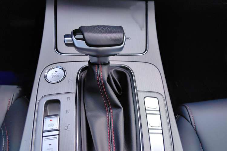 Used CHANGAN OSHAN X7 2021 1.5T Automatic Luxury Version Gear Lever
