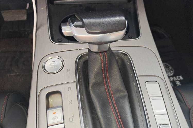 Used CHANGAN OSHAN X7 2021 1.5T Automatic Luxury Model Gear Lever