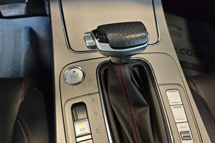 Used CHANGAN OSHAN X7 2021 1.5T Automatic Luxury Model Gear Lever