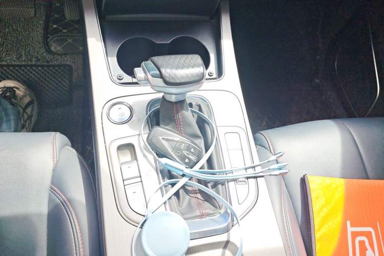 Used CHANGAN OSHAN X7 2021 1.5T Automatic Luxury Model Gear Lever