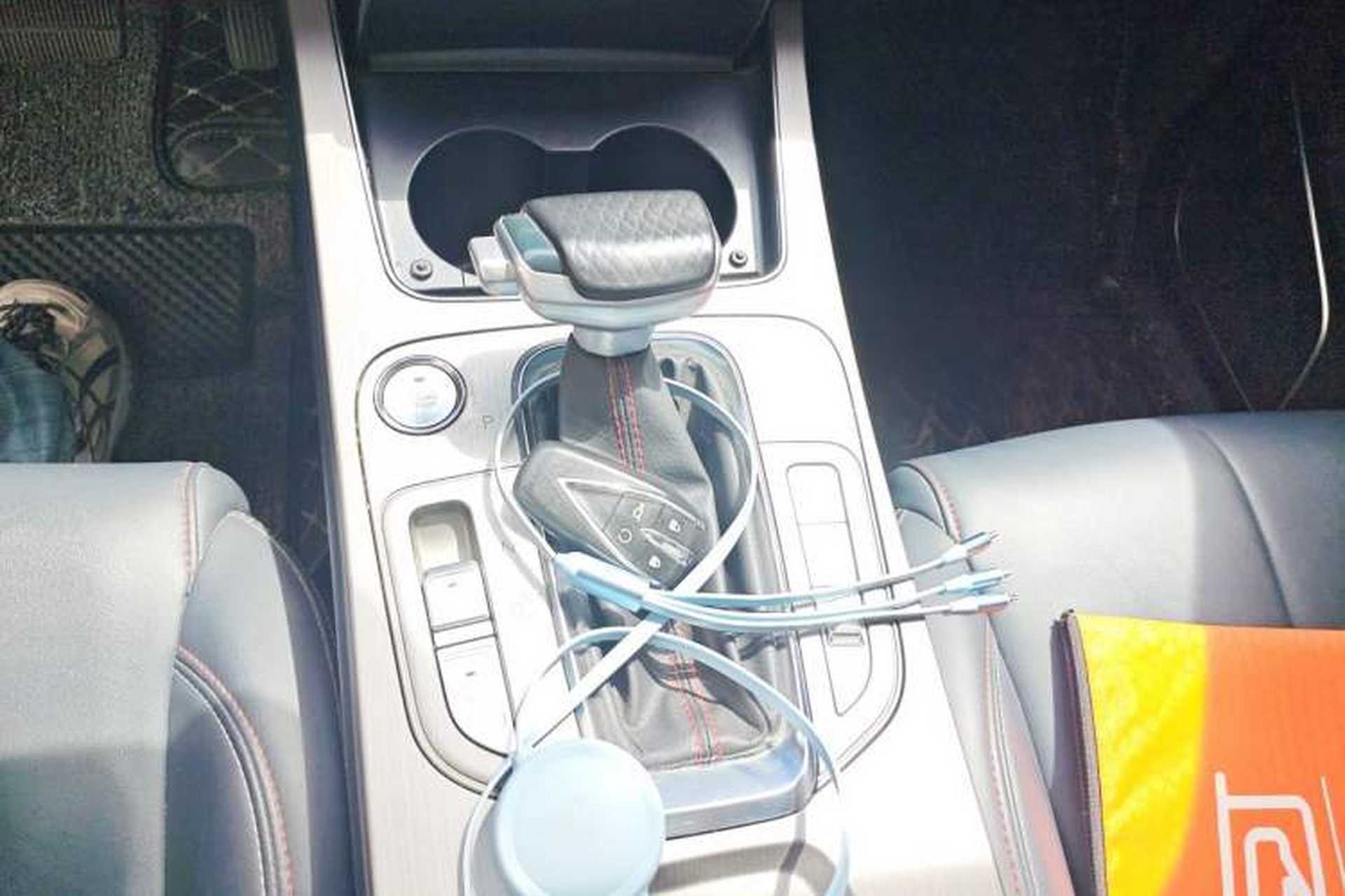 Used CHANGAN OSHAN X7 2021 1.5T Automatic Luxury Model Gear Lever