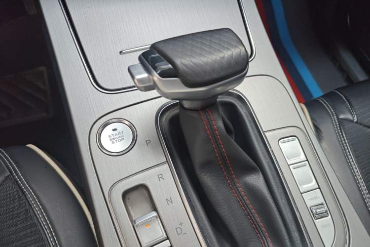 Used CHANGAN OSHAN X7 2021 1.5T Automatic Luxury Model Gear Lever
