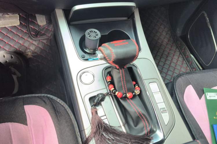 Used CHANGAN OSHAN X7 2021 1.5T Automatic Pilot Version Gear Lever