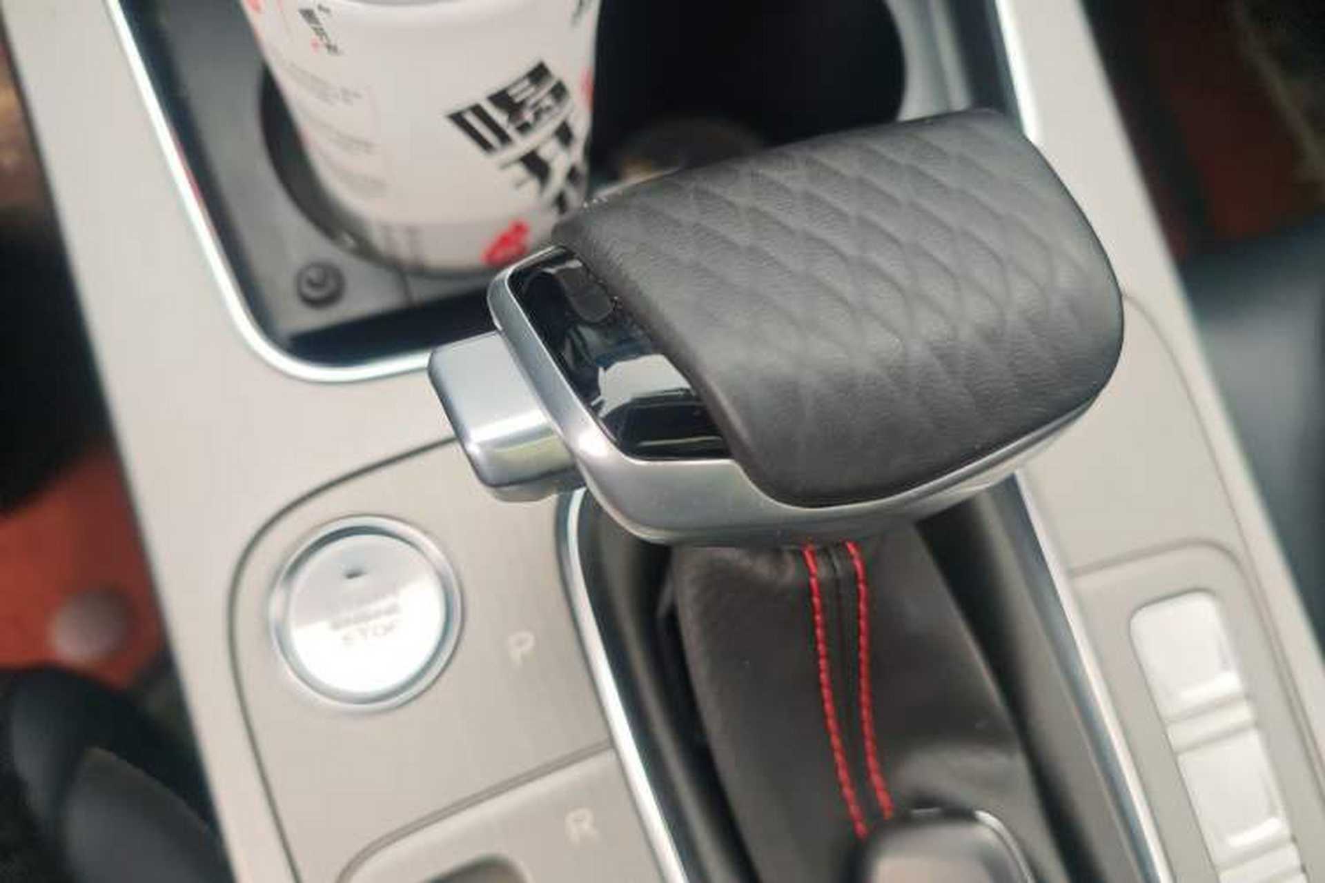 Used CHANGAN OSHAN X7 2021 1.5T Automatic Luxury Version Gear Lever