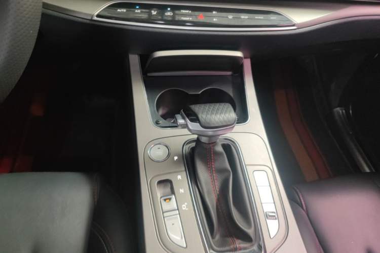 Used CHANGAN OSHAN X7 2021 1.5T Automatic Luxury Model Gear Lever