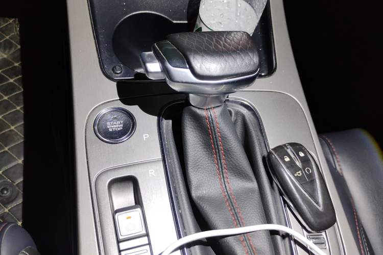 Used CHANGAN OSHAN X7 2021 1.5T Automatic Luxury Model Gear Lever