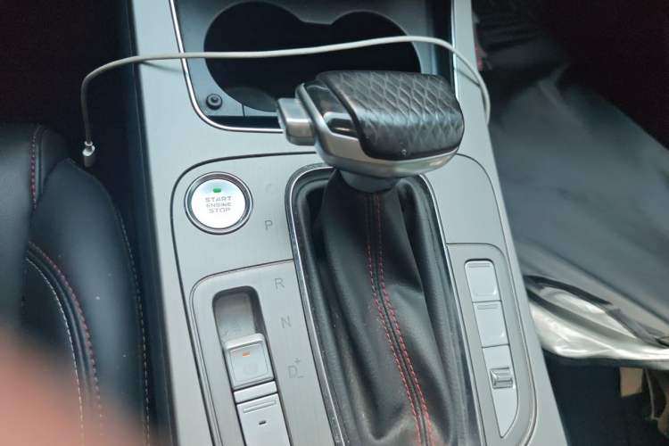 Used CHANGAN OSHAN X7 2021 1.5T Automatic Luxury Model Gear Lever