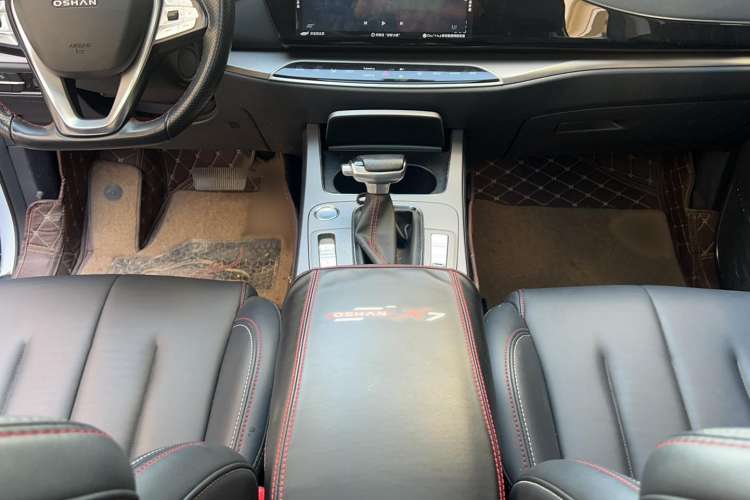 Used CHANGAN OSHAN X7 2021 1.5T Automatic Luxury Model Gear Lever