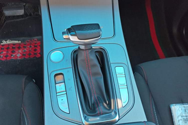 Used CHANGAN OSHAN X7 2021 1.5T Automatic Elite Edition Gear Lever