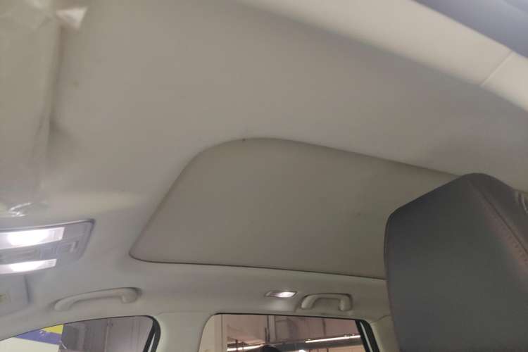 Used CHANGAN OSHAN X7 2021 1.5T Automatic Luxury Model Headliner