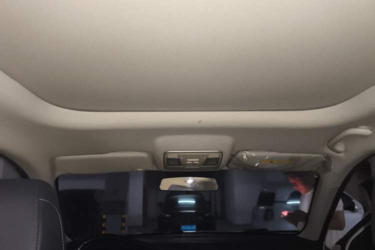 Used CHANGAN OSHAN X7 2021 1.5T Automatic Luxury Version Headliner