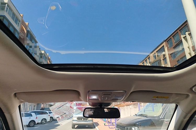 Used CHANGAN OSHAN X7 2021 1.5T Space Freedom Edition with Automatic Parking and Facial Recognition Headliner