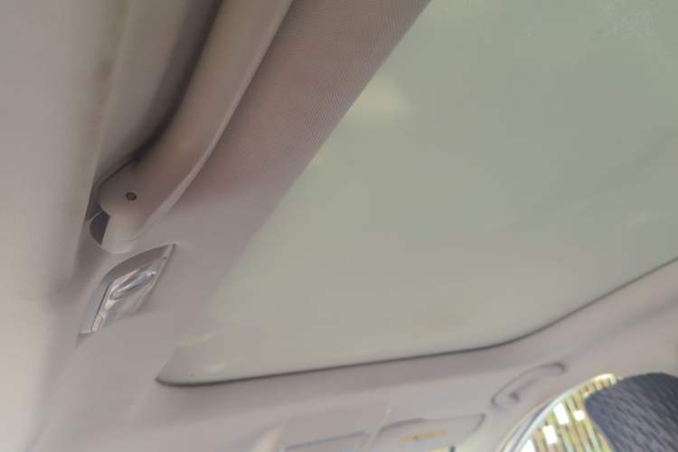 Used CHANGAN OSHAN X7 2021 1.5T Manual Luxury Version Headliner
