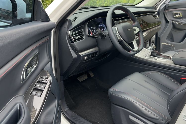Used CHANGAN OSHAN X7 2021 1.5T Automatic Luxury Version Interior 2