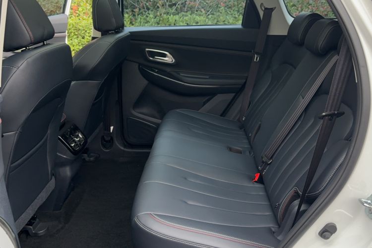 Used CHANGAN OSHAN X7 2021 1.5T Automatic Luxury Version Interior 3