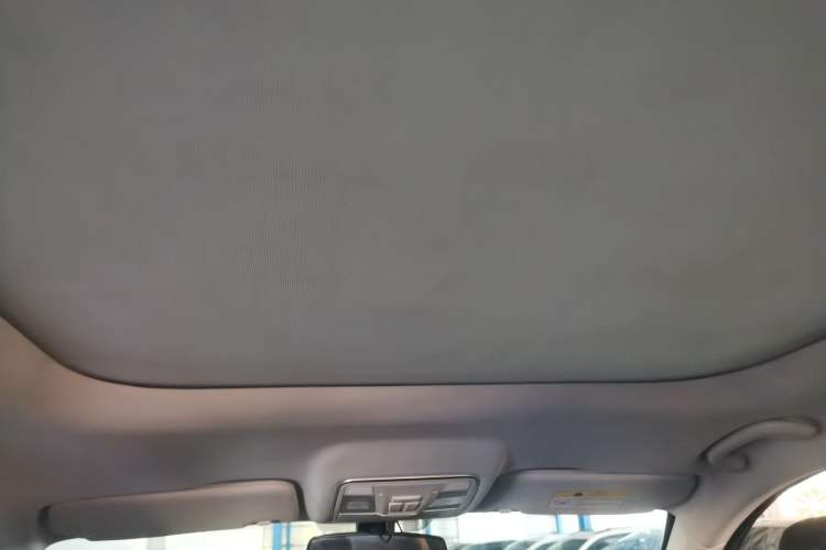 Used CHANGAN OSHAN X7 2021 1.5T Manual Luxury Version Interior 4