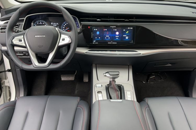 Used CHANGAN OSHAN X7 2021 1.5T Automatic Luxury Version Interior 5