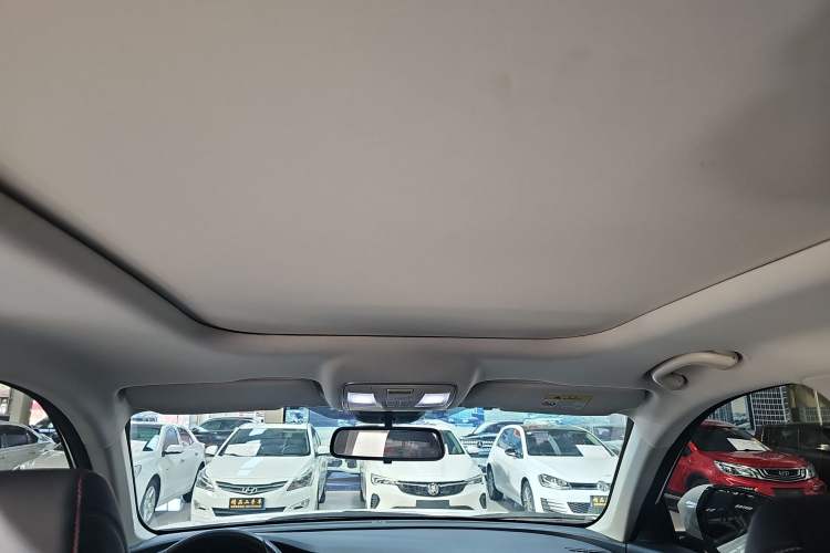 Used CHANGAN OSHAN X7 2021 1.5T Automatic Geeker Edition Interior 8