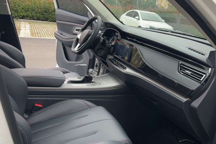Used CHANGAN OSHAN X7 2021 1.5T Automatic Luxury Version Interior 9
