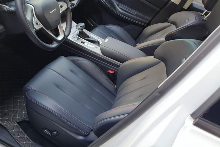 Used CHANGAN OSHAN X7 2021 1.5T Automatic Luxury Model Left Front Seat