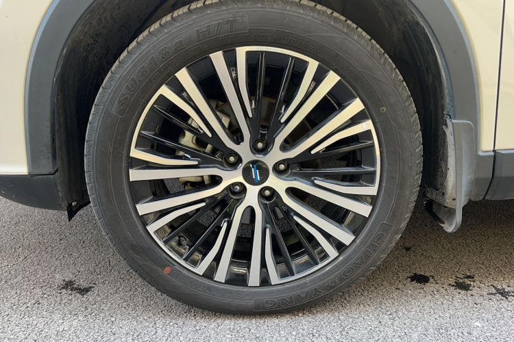 Used CHANGAN OSHAN X7 2021 1.5T Automatic Luxury Model Left Front Wheel Hub