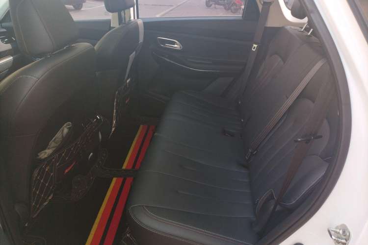 Used CHANGAN OSHAN X7 2021 1.5T Automatic Luxury Version Left Rear Seat