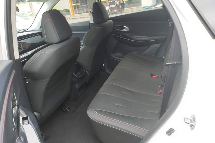 Used CHANGAN OSHAN X7 2021 1.5T Manual Comfort Model Left Rear Seat