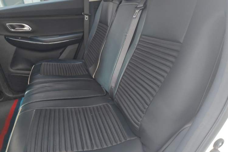 Used CHANGAN OSHAN X7 2021 1.5T Automatic Luxury Model Left Rear Seat