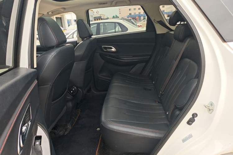 Used CHANGAN OSHAN X7 2021 1.5T Automatic Luxury Version Left Rear Seat