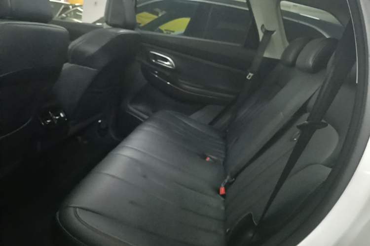 Used CHANGAN OSHAN X7 2021 1.5T Automatic Luxury Version Left Rear Seat