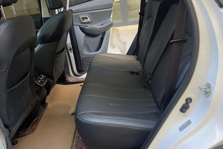 Used CHANGAN OSHAN X7 2021 1.5T Automatic Luxury Model Left Rear Seat