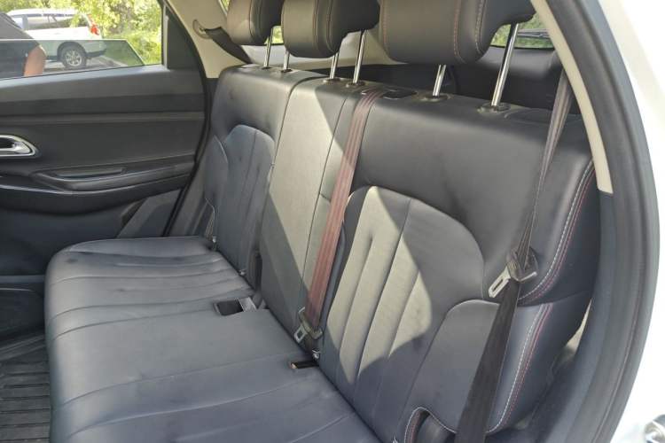 Used CHANGAN OSHAN X7 2021 1.5T Automatic Luxury Version Left Rear Seat