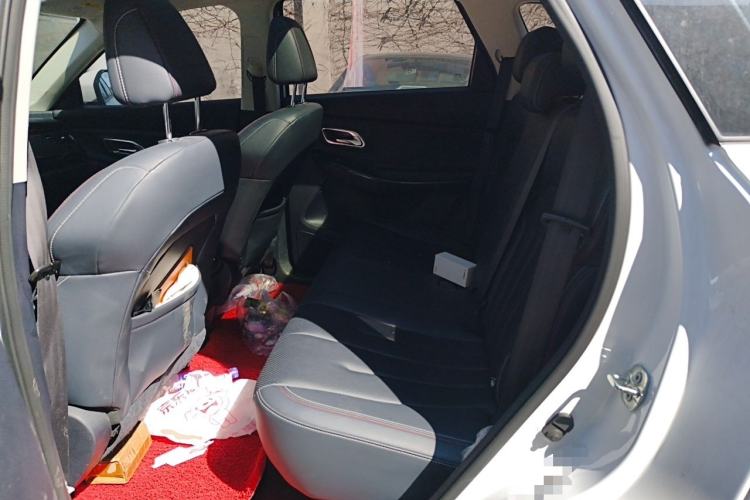 Used CHANGAN OSHAN X7 2021 1.5T Space Freedom Edition with Automatic Parking and Facial Recognition Left Rear Seat