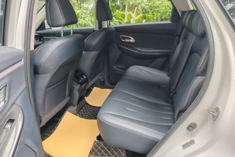 Used CHANGAN OSHAN X7 2021 1.5T Automatic Luxury Model Left Rear Seat