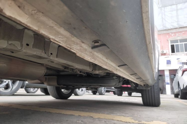Used CHANGAN OSHAN X7 2021 1.5T Manual Comfort Model Left Side Sill