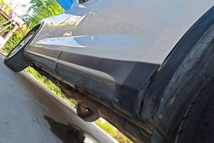 Used CHANGAN OSHAN X7 2021 1.5T Automatic Elite Edition Left Side Sill