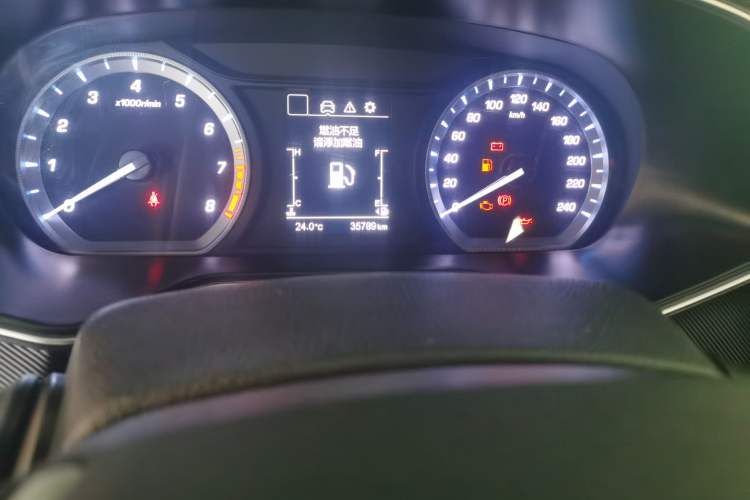 Used CHANGAN OSHAN X7 2021 1.5T Manual Luxury Version Odometer Close Up