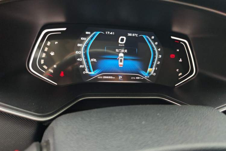 Used CHANGAN OSHAN X7 2021 1.5T Automatic Luxury Model Odometer Close Up