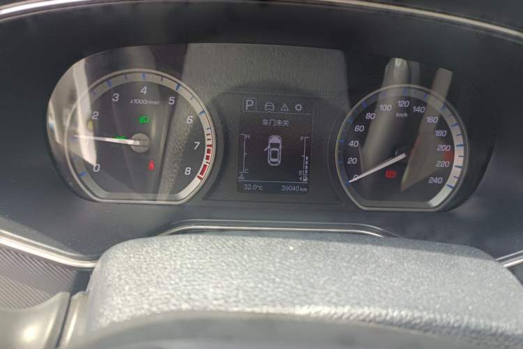 Used CHANGAN OSHAN X7 2021 1.5T Automatic Luxury Version Odometer Close Up
