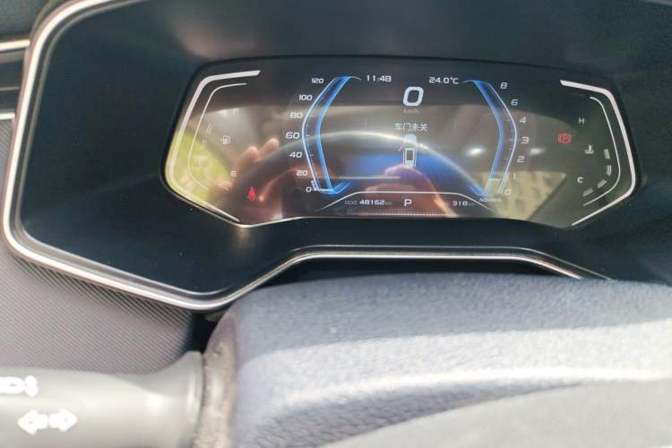 Used CHANGAN OSHAN X7 2021 1.5T Automatic Luxury Model Odometer Close Up