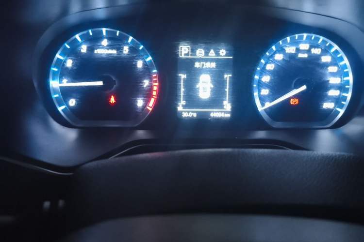 Used CHANGAN OSHAN X7 2021 1.5T Automatic Luxury Version Odometer Close Up