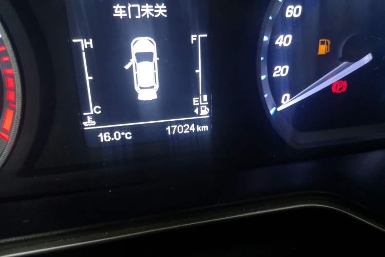 Used CHANGAN OSHAN X7 2021 1.5T Automatic Elite Edition Odometer Close Up
