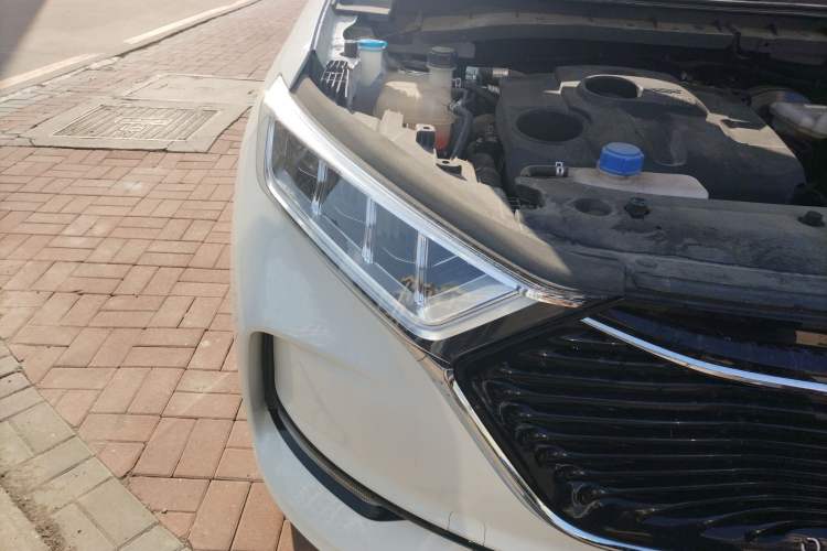 Used CHANGAN OSHAN X7 2021 1.5T Automatic Luxury Version Right Front Headlight