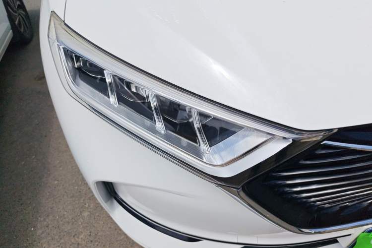 Used CHANGAN OSHAN X7 2021 1.5T Automatic Luxury Model Right Front Headlight