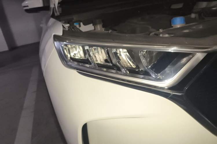 Used CHANGAN OSHAN X7 2021 1.5T Automatic Luxury Version Right Front Headlight